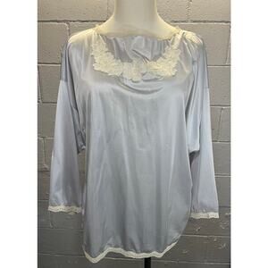 Vintage 1970s Long Sleeved Nylon Shirt Periwinkle Lace Trim Sleepwear Medium